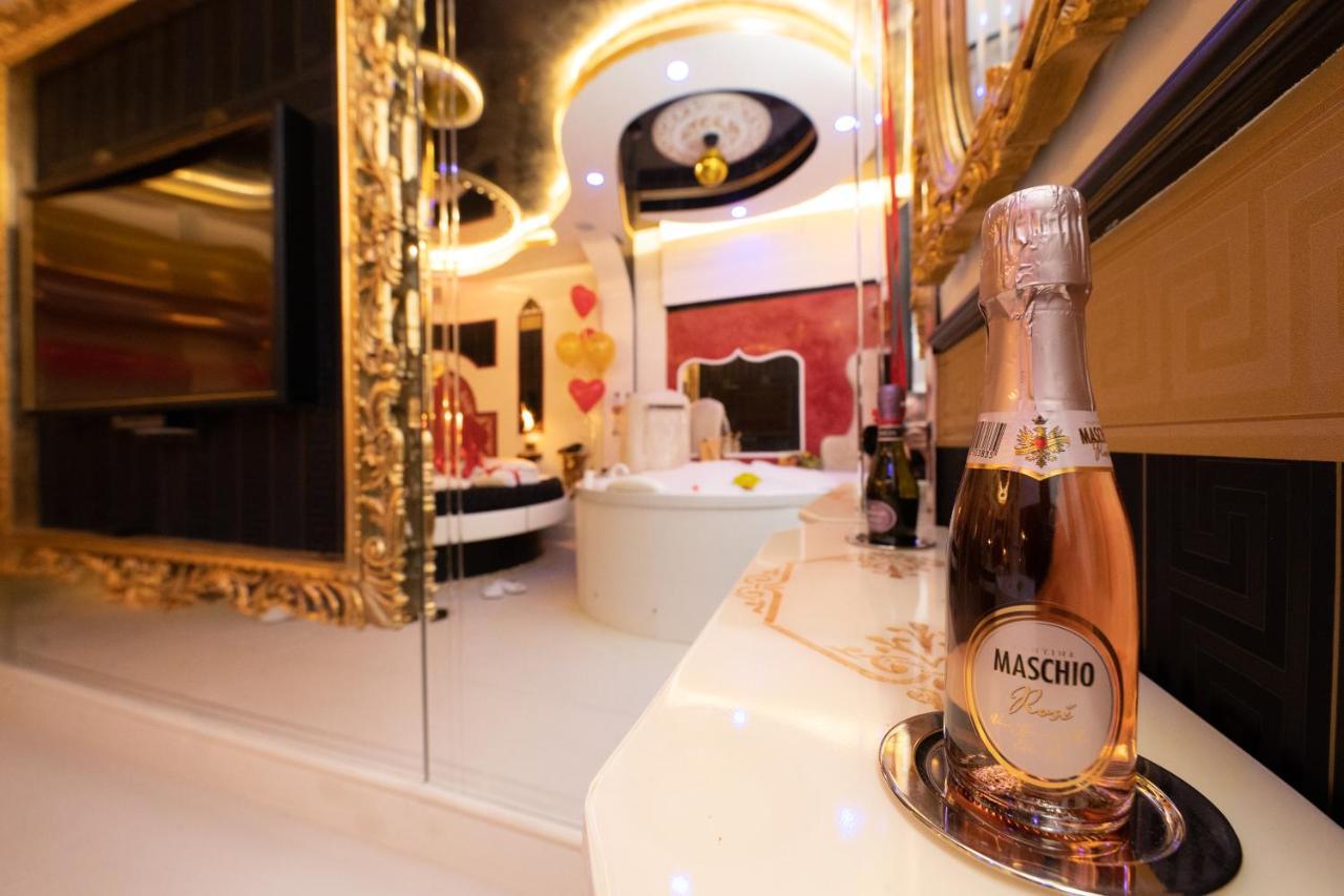 Erossuite Guesthouse โรม ภายนอก รูปภาพ