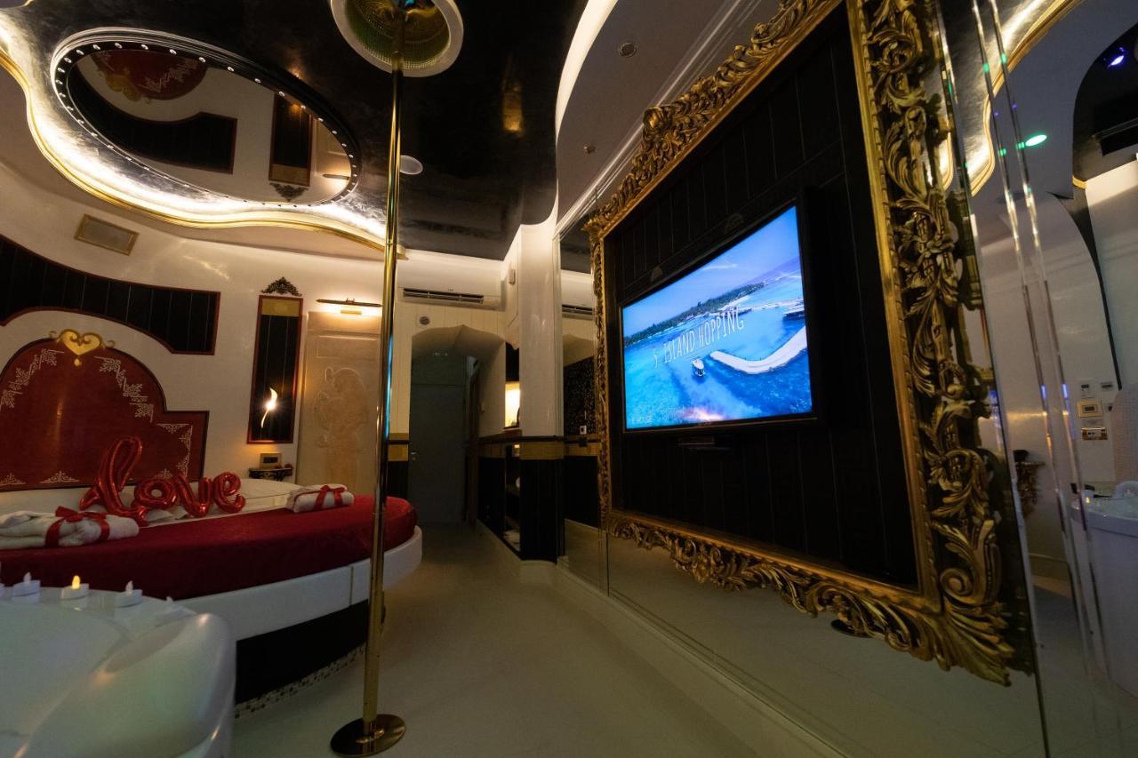 Erossuite Guesthouse โรม ภายนอก รูปภาพ