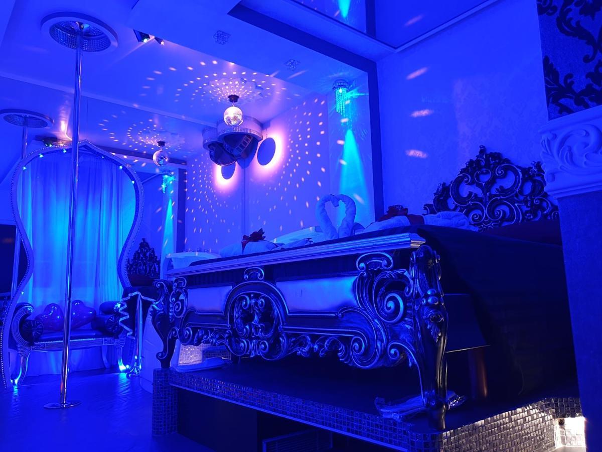 Erossuite Guesthouse โรม ภายนอก รูปภาพ