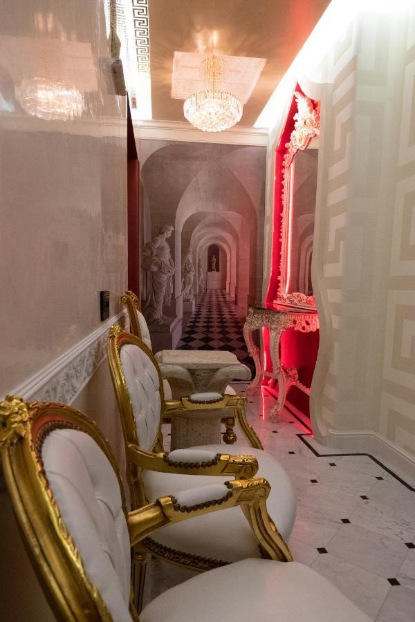 Erossuite Guesthouse โรม ภายนอก รูปภาพ